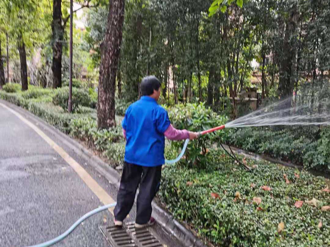 绿化养护浇水